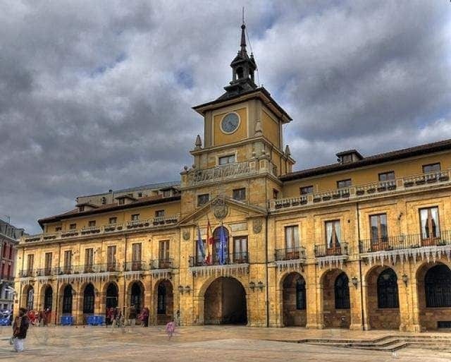 Albergue Turistico La Peregrina Oviedo Exterior photo
